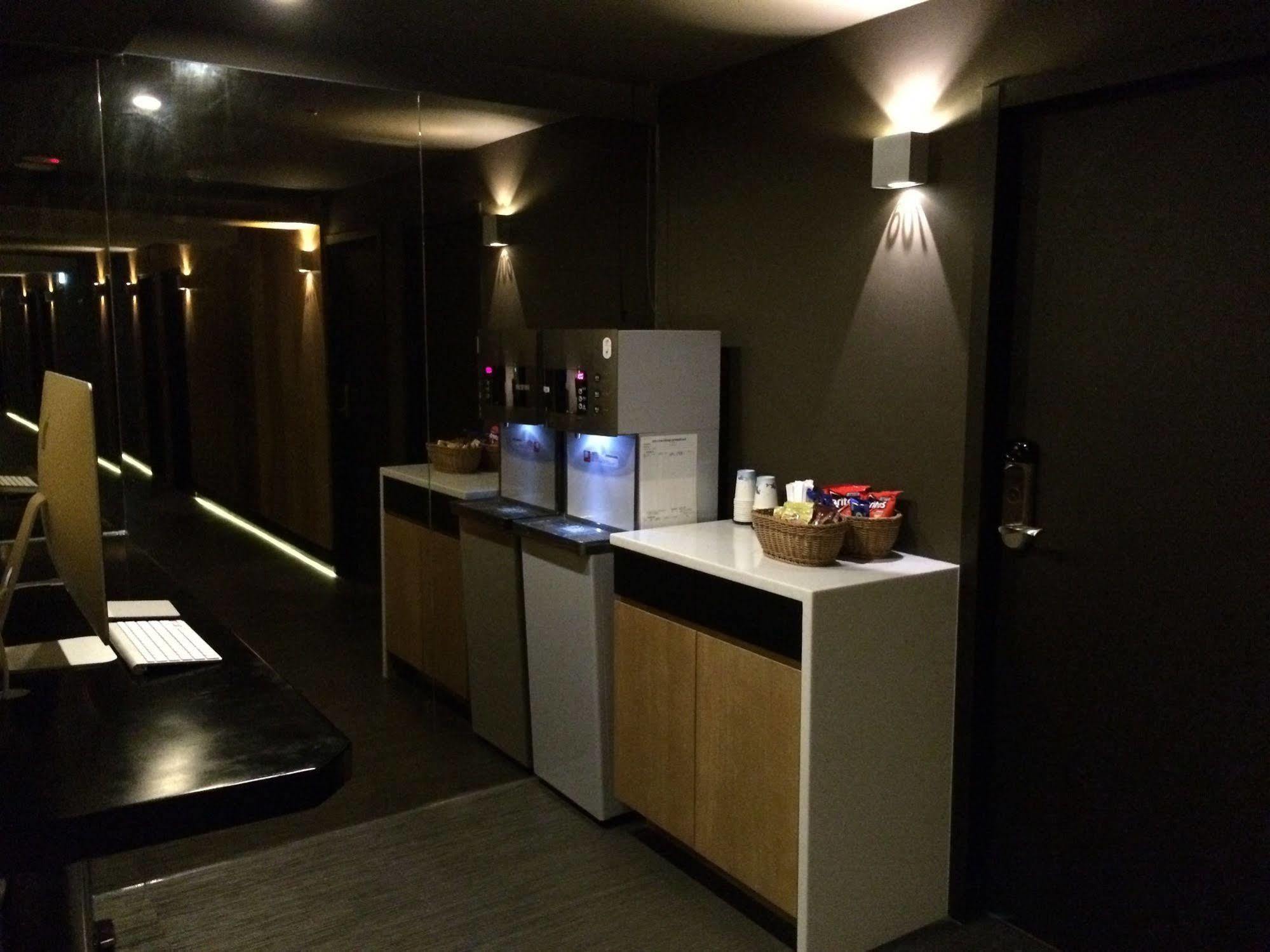 Smile Inn - Taipei Main Station Extérieur photo